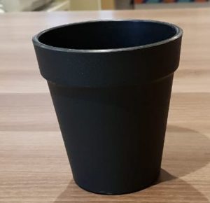 Home Produk plastik Mirota Plastik Semarang adalah berkualitas tinggi, ramah lingkungan, dan memiliki desain estetis. Dengan berbagai ukuran dan bentuk, produk ini sesuai untuk keperluan industri dan pribadi