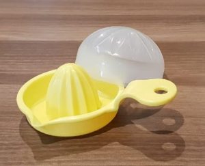 Home Produk plastik Mirota Plastik Semarang adalah berkualitas tinggi, ramah lingkungan, dan memiliki desain estetis. Dengan berbagai ukuran dan bentuk, produk ini sesuai untuk keperluan industri dan pribadi